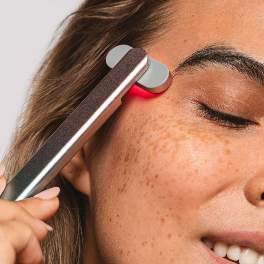 LUMINEUX Red Light Therapy Wand